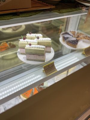 Raspberry pistachio   at Cafe Turtle 카페 거북이 in Seoul