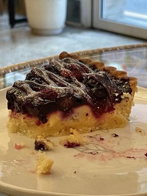 Raspberry tart - super disappointing   at Cafe Turtle 카페 거북이 in Seoul