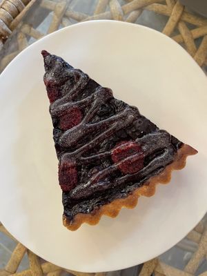 Not eatable - sugar and butter bomb  at Cafe Turtle 카페 거북이 in Seoul