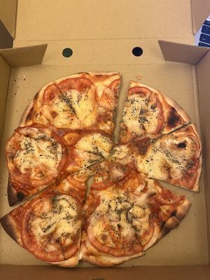 i am so excited to find a place that sells delicious vegan pizza in taiwan! they use daiya cheese😄 at Flavor 自然樸食 - ZìRán Pǔ Shí in Kaohsiung