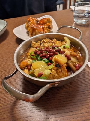 Tofu and mushroom hot pot at Su Guan in Florence