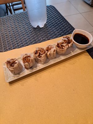 Open dumplings at Su Guan in Florence