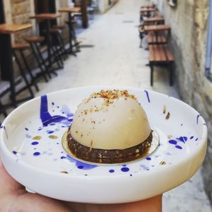 hazelnut cake at Zdrawo in Split