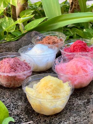 HItalian Ice shave ices are made with real all-natural ingredients.  From Top Clockwise: Dark Chocolate, Frutti di Bosco, Strawberry, Mango, Acai (sweetened w/ honey), & Lemon. at HItalian Ice in Honolulu