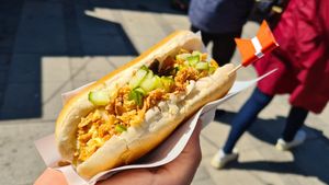 Classic vegan hotdog at Nordic Hotdog in Copenhagen