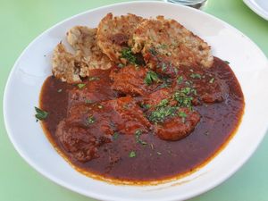 Wiener Saftgulasch mit Knödel at Velani in Vienna