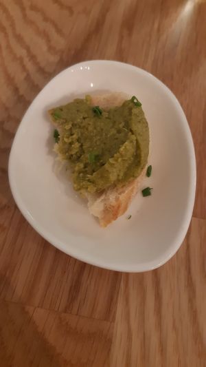 Wild garlic pesto welcome aperitif at Velani in Vienna