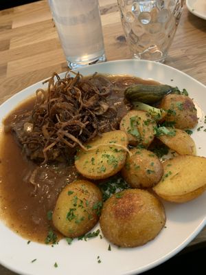 Viennese onion roast with roasted potatoes  at Velani in Vienna