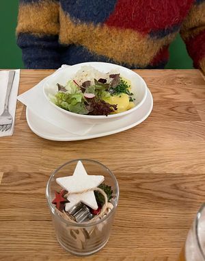 Small mixed salad  at Velani in Vienna