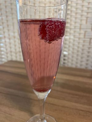 Hibiscus raspberry frizzante (alcohol free)  at Velani in Vienna