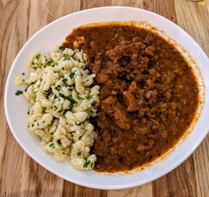 Wiener Saftgulasch mit Spätzle at Velani in Vienna