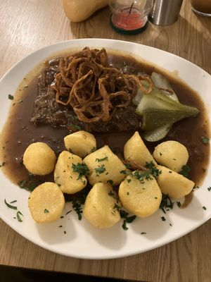 Zwiebelbraten at Velani in Vienna