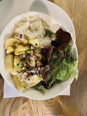 Beilagensalat  #Veganuary at Velani in Vienna