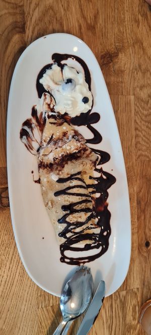 Eispalatschinken at Velani in Vienna