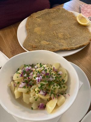 Schnitzel and potato salad at Velani in Vienna