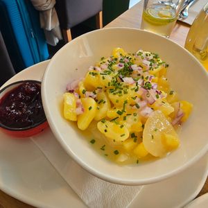 veganer Kartoffelsalat at Velani in Vienna