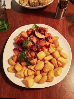 Blunzengröstl mit Bratkartoffeln at Velani in Vienna