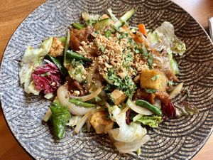 Bun mit Tofu-Seitan-Mix  at Noosou in Bremen