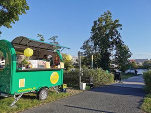 Vood Mobil - Velicious Street Vood  at Vood Mobil in Berlin