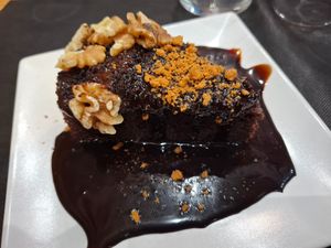 Vegan brownie at Kasko in Bilbao