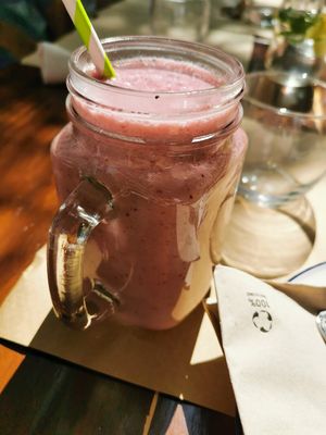 Coconut milkshake at Thank You Mother in Mairena Del Aljarafe