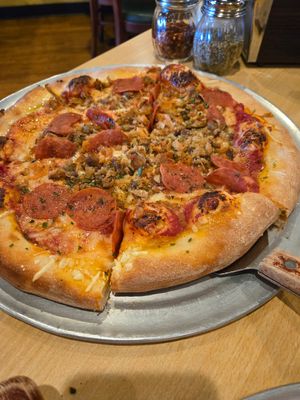 Vegan Meat HATERS pizza 🍕🥩🍖 🌶🔥💯 at Pizza Mia in Newburgh