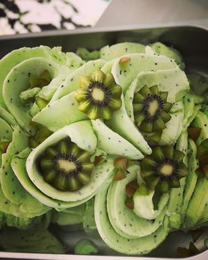 Kiwi ice cream at Slaščičarna Jagoda in Ptuj