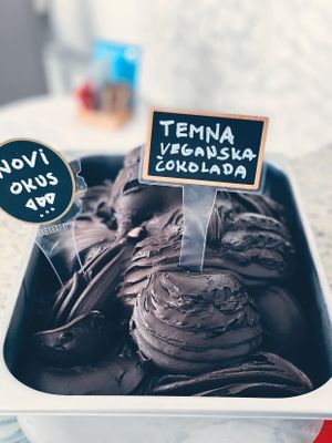 Dark chocolate ice cream at Slaščičarna Jagoda in Ptuj
