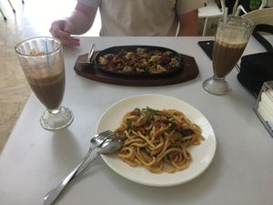 Udon Noodles, Hot Plate and vegan chocolate milkshakes at Loving Hut in Surabaya