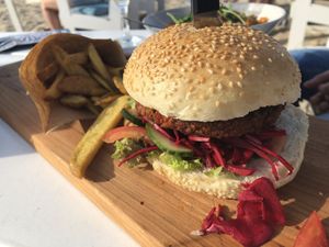 Vegan burger at Zeezicht in Castricum