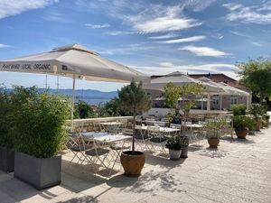  at BioMania Bistro Bol in Bol