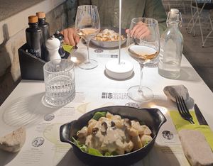 Pasta carbonara and truffle gnocchi at BioMania Bistro Bol in Bol