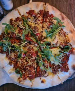 Heerlijke vegan pizza at Suikerkist in Breda