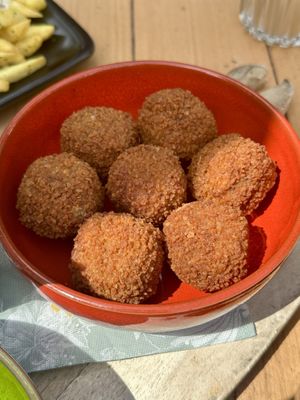 Vegan bitterballen  at Suikerkist in Breda