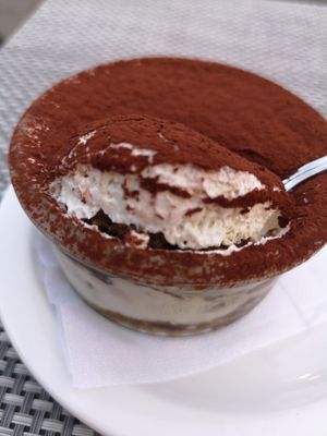 Tiramisù at Paradiso Pizzeria Gelateria in Trequanda