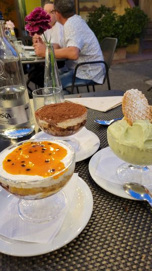 Dessert & Eis at Paradiso Pizzeria Gelateria in Trequanda