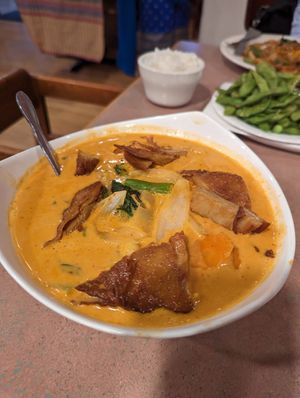 Red curry with vegan duck at Aroy Thai Gardens in Middletown