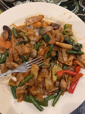 drunken noodles  at Aroy Thai Gardens in Middletown