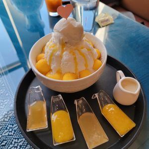 Mango Ben soa (sp?) Currently not on menu, maybe in warmer weather at Aroy Thai Gardens in Middletown