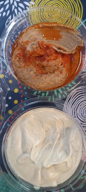 Hummus y queso de anacardos at Vegetopia in Gran Canaria