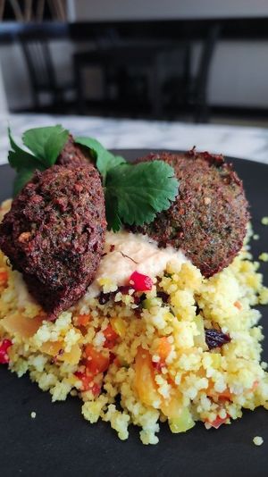 Cuscuz Marroquino Com Falafel at Botellini in Caldas Da Rainha