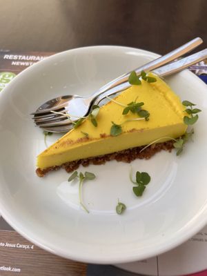 Lemon pie  at Botellini in Caldas Da Rainha