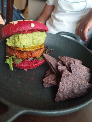 Mexican no meat burger at Botellini in Caldas Da Rainha