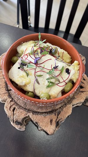 Tofu à Zé do Pipo - Portuguese style tofu with mashed potatoes   at Botellini in Caldas Da Rainha