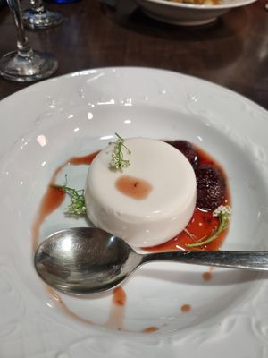 Panacota at Botellini in Caldas Da Rainha