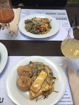 Mini pratos  at Botellini in Caldas Da Rainha