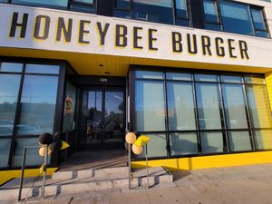 Location on opening day at Honeybee Burger - Venice in Venice