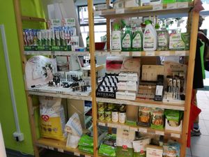 Cleaning products, dogs foods at iVegan in Rome