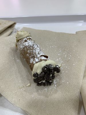 Cannoli  at iVegan in Rome