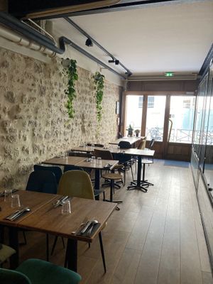 Restaurant at Naya Studio in Paris